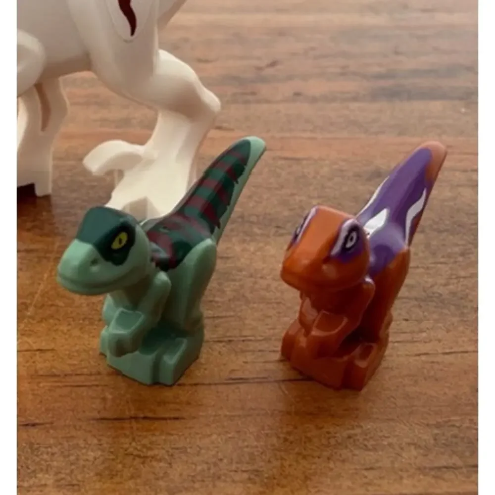 Lego atrociraptor dinosaur